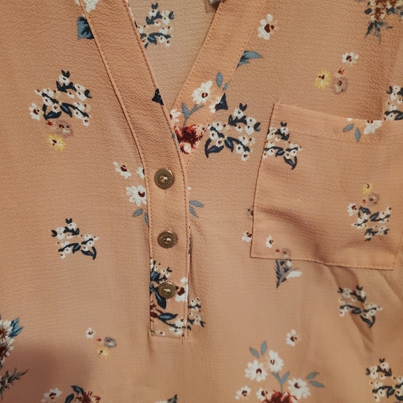 Floral blouse, never worn - Picture 3 of 3
